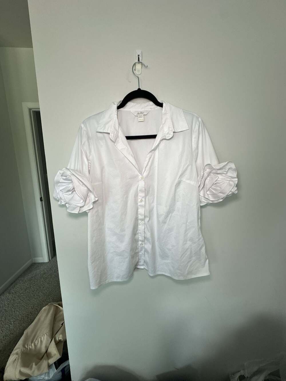Lilly Pulitzer The Flower Perfect Poplin Collar V-Neck Short Sleeve Button Front